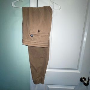 Flexible waste mens pants. Front and back pockets.
